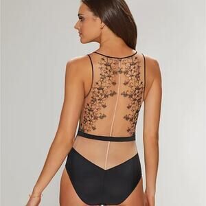 unVeiled Omneia Lace Bodysuit